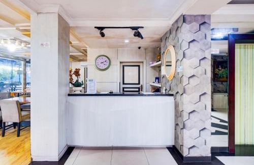 Old Jakarta Hotel | Collection O Mangga Besar Near Mangga Besar Station
