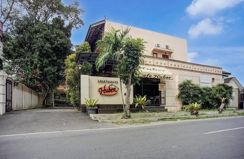 Medan House | Comfortable Indonesia Double Suite w/Free WiFi