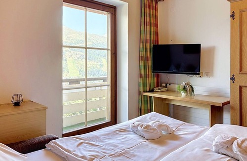 Katschberg Apartment | Cosy apartment for 2 people with WIFI, TV, balcony and pets allowed