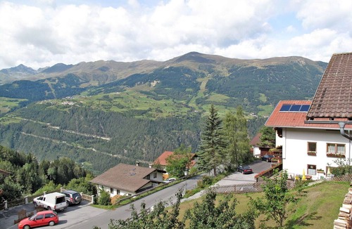 Fendels Apartment | Cosy apartment for 2 guests with WIFI, TV and balcony