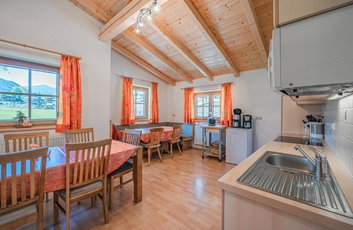 Schonbach House | Country house with garden near the ski lift