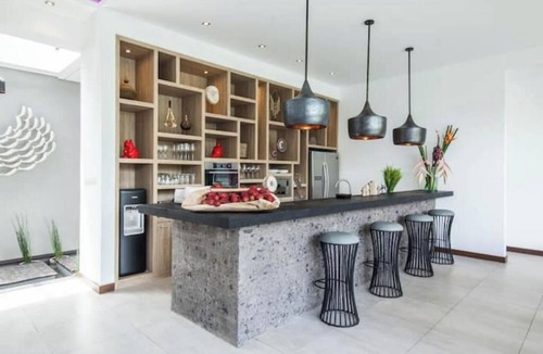 Sunset Road House | Cozy 4 BR Modern Villa in Seminyak, Large Pool, Perfect and Fantastic