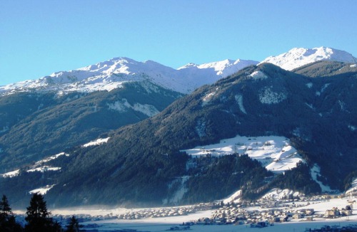 Holdernach Apartment | Cozy apartment with panorama over the beautiful Zillertal