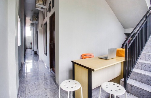 Bandar Lampung House | Cozy Double Escape W/Free WiFi and Parking
