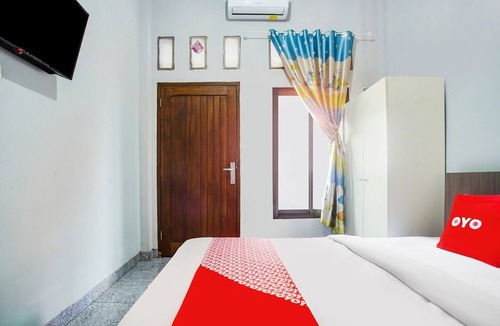 Bandar Lampung House | Cozy Double Escape W/Free WiFi and Parking