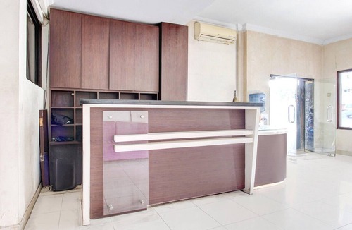 Depok House | Cozy Double Escape W/Free WiFi and Parking