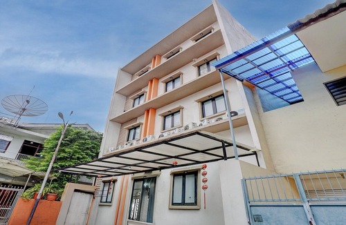 Old Jakarta House | Cozy Double Escape W/Free WiFi and Parking