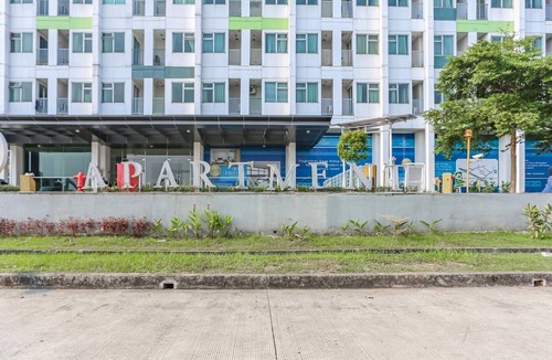 Cikarang House | Cozy Double Escape W/Free WiFi and Parking