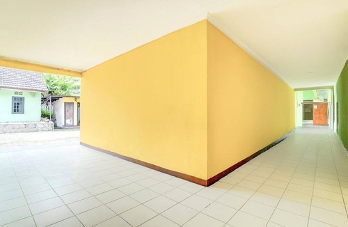 East Jakarta House | Cozy Double Escape W/Free WiFi and Parking