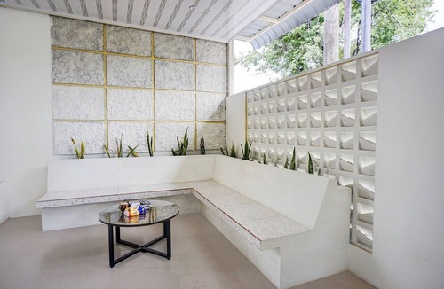 Medan House | Cozy Double Escape W/Free WiFi and Parking