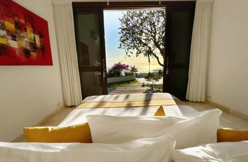 Senggigi Villa | Cozy Family Villa with Sunset View