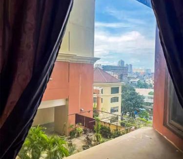 Chinatown Apartment | Cozy Room StayIn Central Jakarta Pool Fast WiFi Mall Nearby