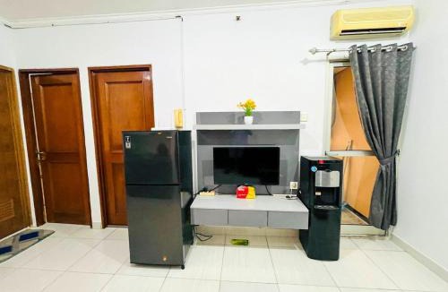 Chinatown Apartment | Cozy Room StayIn Central Jakarta Pool Fast WiFi Mall Nearby