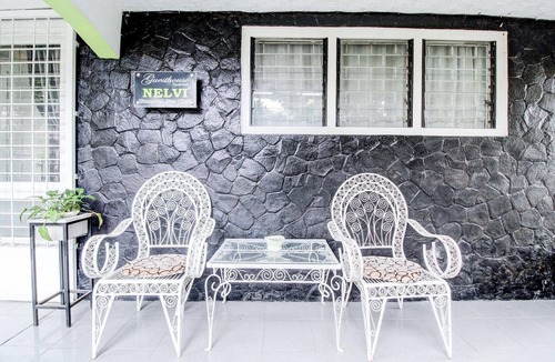 Padang House | Cozy Twin Escape in Indonesia with Free WiFi