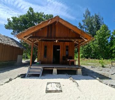 Pulau Fam Hotel | Cozzy Saukabu Homestay