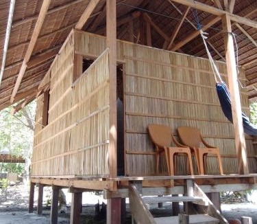Kri Cabin | Daroyen Village