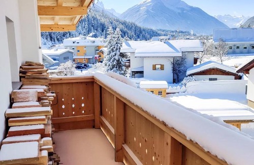 Medraz Ski Chalet | Das Mountain Getaway - Exclusive Mega Chalet Stubai Super Card