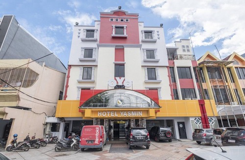 Makassar House | Deluxe Beachside Stay at Losari