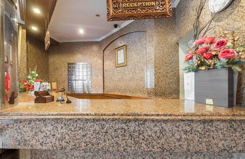 Makassar House | Deluxe Beachside Stay at Losari