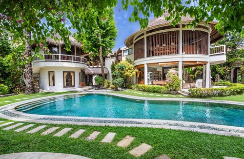 Candi Dasa Apartment | Deluxe Double Room with Balcony and Ocean View | The Village of Angels Resort
