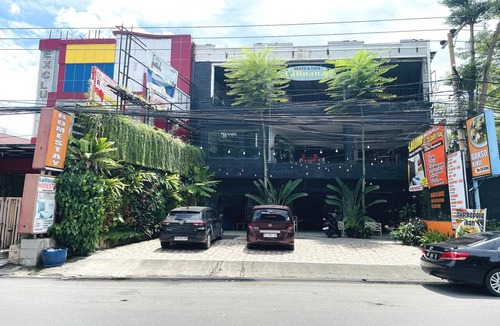 Makassar House | Deluxe Double Near Primaya Hospital