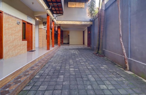Mengwi House | Deluxe Double Stay Near Badung