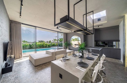 Cepaka Villa | Designer 2BR Villa in Mengwi w Pool & Beach Nearby
