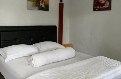 Manggelewa House | Dezustin Homestay