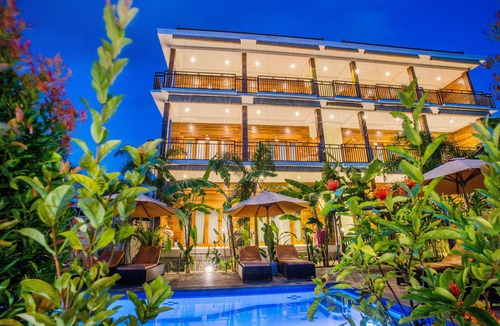 Mushroom Bay Hotel | Dinatah Lembongan Villas
