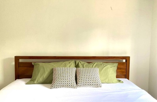 Tuban Sub-District House | Djago Doedoek. Central location and cosy stay with a beautiful garden