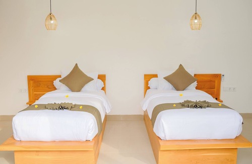 Lovina Bed & Breakfast | Dolphin 4 – Deluxe Twin Room in New Villa on Lovina Beach