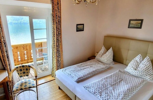 Millstatt Bed & Breakfast | Doppelzimmer mit Balkon und Seeblick - Pension Sedlak und Golfappartements