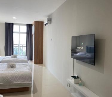 Lubuk Baja Apartment | Double Queen Room Formosa Residence by Skyline