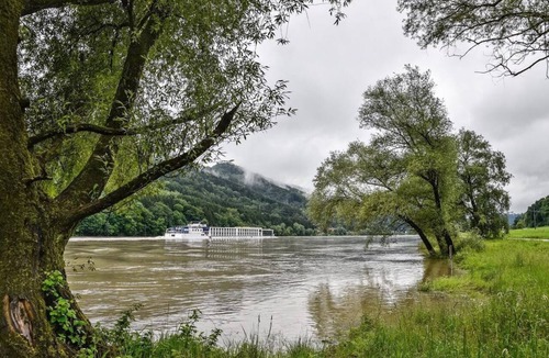 Neustift im Muehlkreis Bed & Breakfast | Double room, Danube with balcony - Gasthof-Pension Luger - on the Danube cycle path,