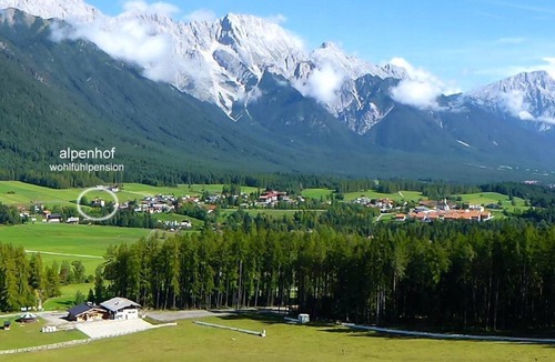 Obsteig Bed & Breakfast | Double room "Grünberg" with south-facing balcony - Pension Alpenhof - feel-good board