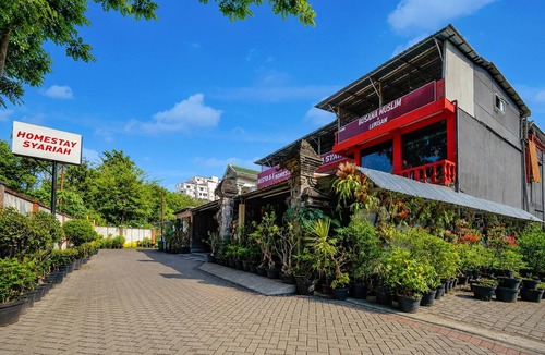 Surabaya House | Double Room near City of Tomorrow Mall