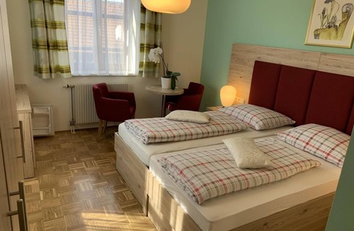Halbenrain House | Dreibettzimmer - Gasthof-pension-restaurant Wagner