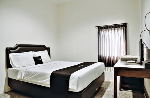 Dadapsari House | DS Residences Layur