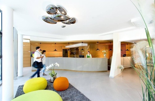 Loipersdorf bei Fuerstenfeld House | DZ Lilie Oder Orchidee - 1 Nacht Inkl. Therme - Thermenhotel Vier Jahreszeiten