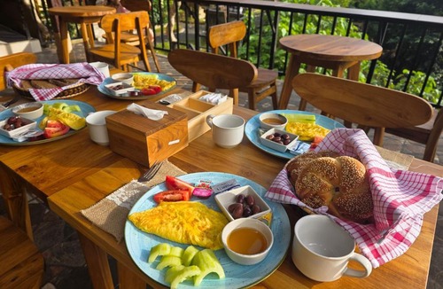 Singapadu Tengah Bed & Breakfast | Edem Bungalows Cafe