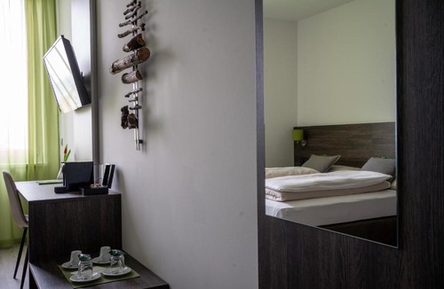 Graz-Straßgang Hotel | eee Hotel Graz