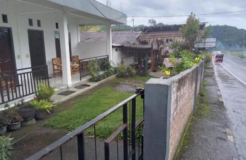 Moni House | EJA GUEST HOUSE