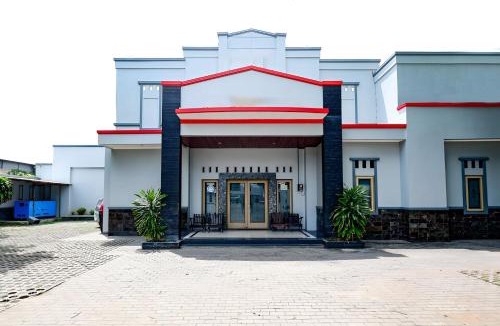 Tegal Hotel | El Rio Alun-Alun Tegal Hotel by Sajiwa