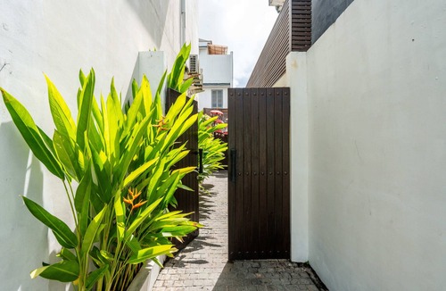 Dyanapura Villa | Elegant 3-bedroom Seminyak villa with king-size beds, swimming pool, 200 m from beaches.