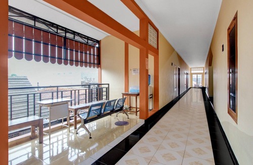 Yogyakarta House | Elegant Double Getaway w/Free WiFi