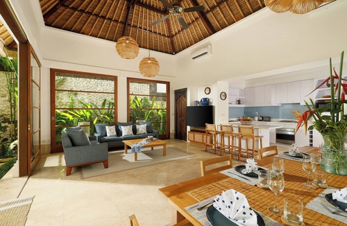 Jimbaran Bay Villa | Elegant Relaxing 4BR Private Pool Villa Jimbaran