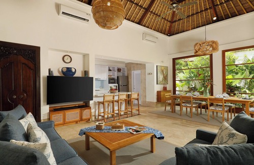 Jimbaran Bay Villa | Elegant Relaxing 4BR Private Pool Villa Jimbaran