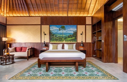 Melayang Hotel | Emana Wedari
