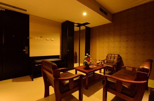Palembang Hotel | Emilia Hotel by Amazing
