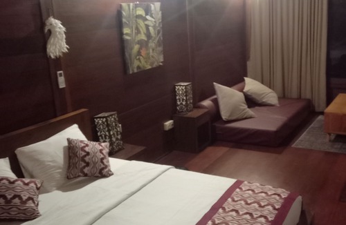Lodtunduh House | Enchanting wooden house with AC in Ubud for a relaxing getaway
